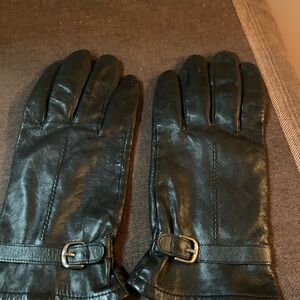Merona Ladies Black Leather Gloves with Buckle Detail